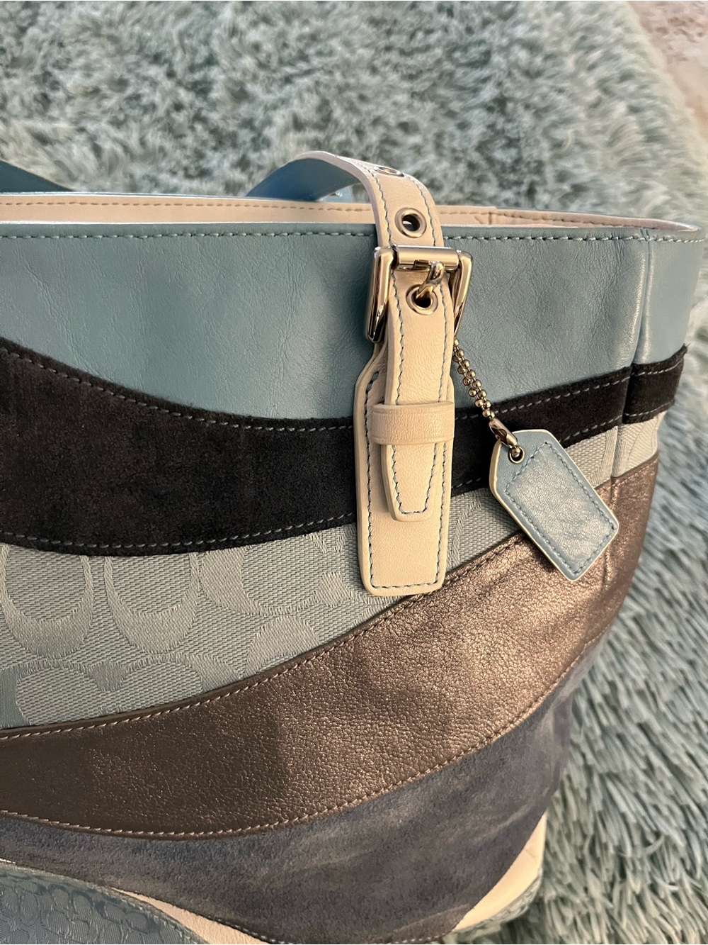 COACH RARE SIGNATURE WAVE PATCHWORK TOTE BAG EUC BLUE/ SILVER LEATHER/ SUEDE - Picture 4 of 11